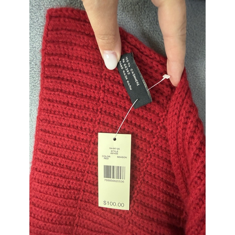 Valerie Stevens Women's 100% Cashmere Scarf Red Holidays Winter NWT - Picture 3 of 6